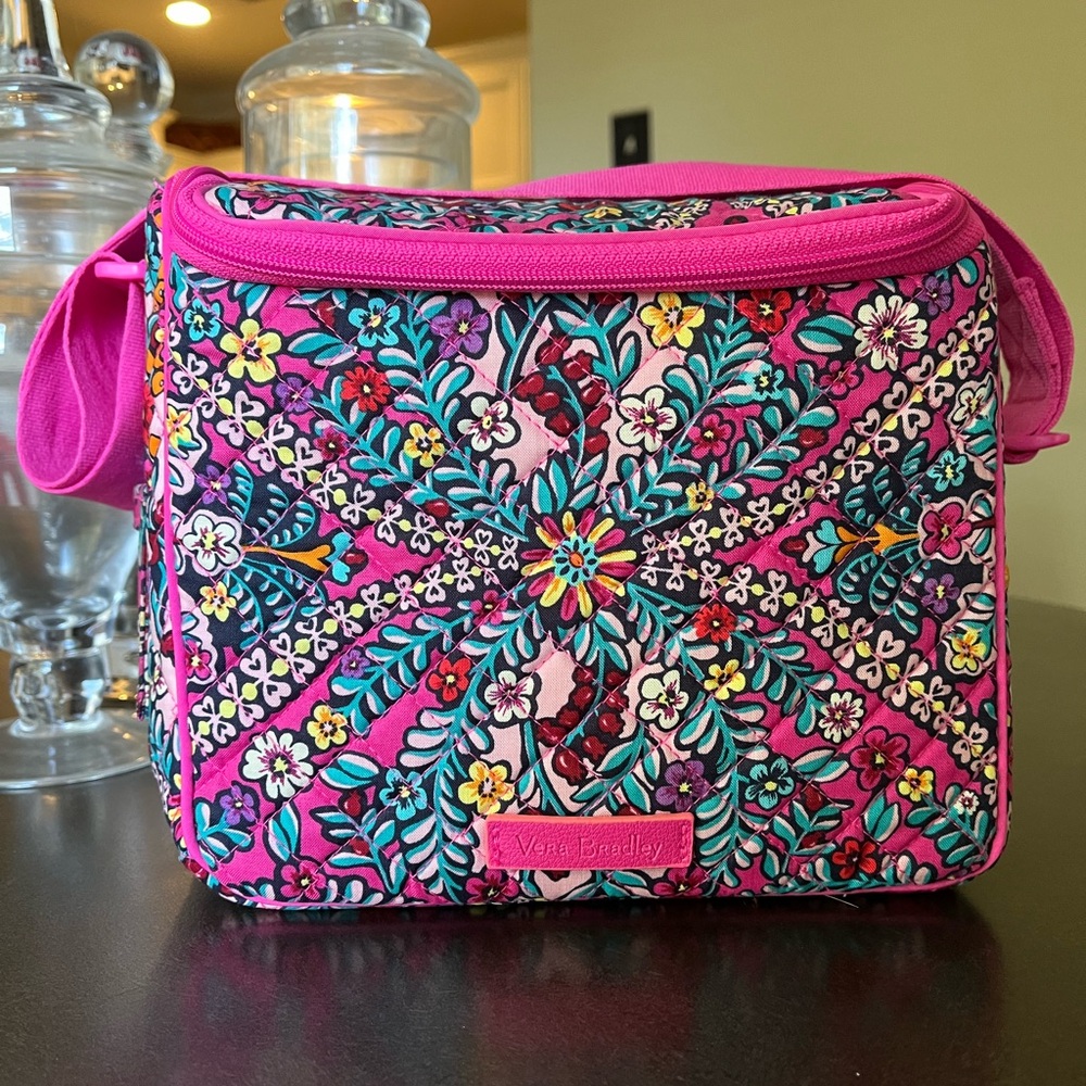 Vera Bradley makeup bag. **AUTHENTIC**